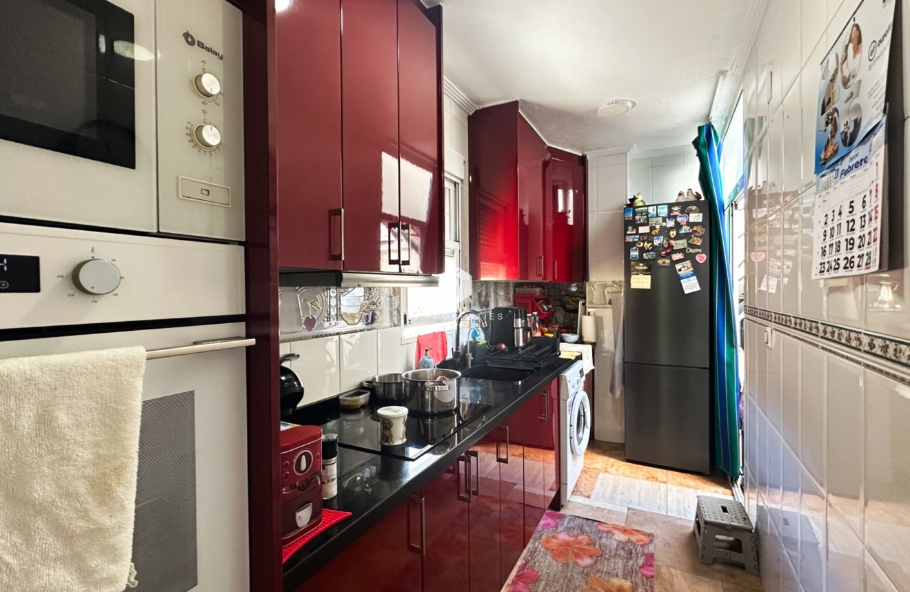 Resale - Apartment / flat -
Torrevieja - Costa Blanca