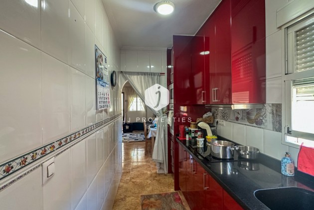 Resale - Apartment / flat -
Torrevieja - Costa Blanca