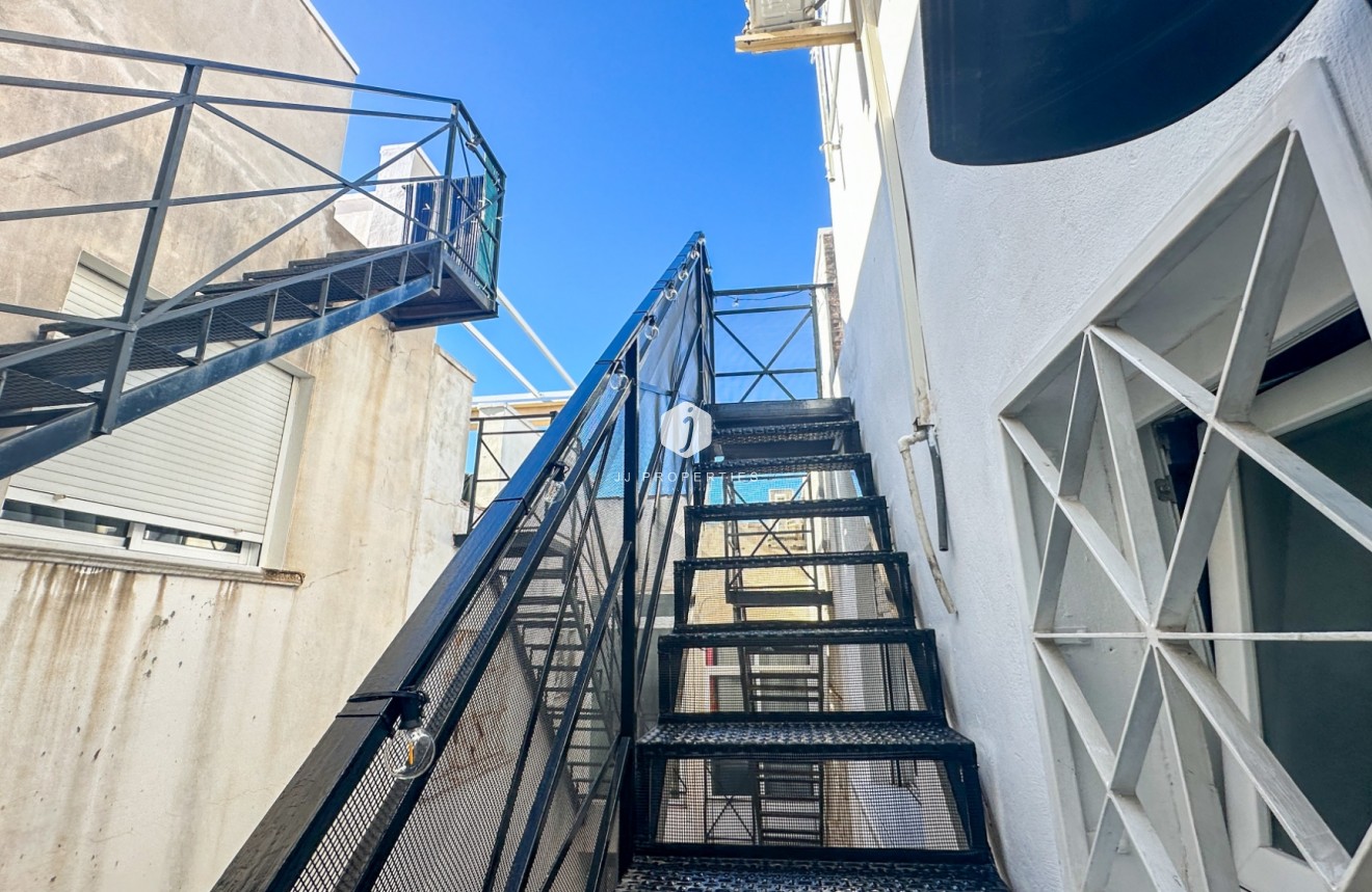 Resale - Apartment / flat -
Torrevieja - Costa Blanca