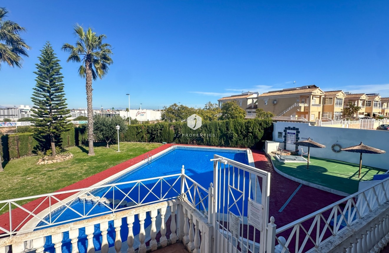 Resale - Apartment / flat -
Torrevieja - Costa Blanca