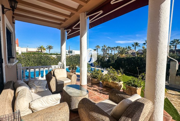 Resale - Villa -
La Mata - Costa Blanca