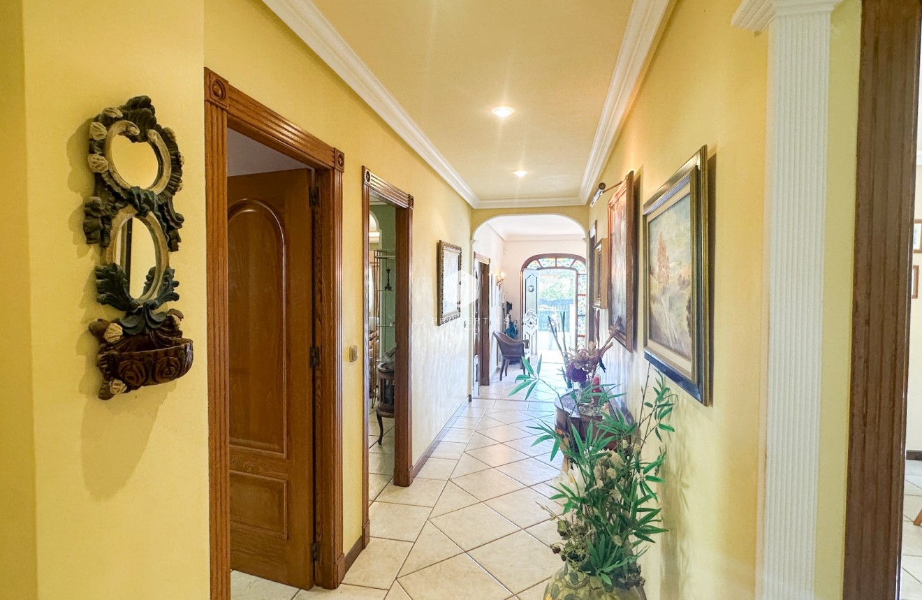 Resale - Villa -
La Mata - Costa Blanca