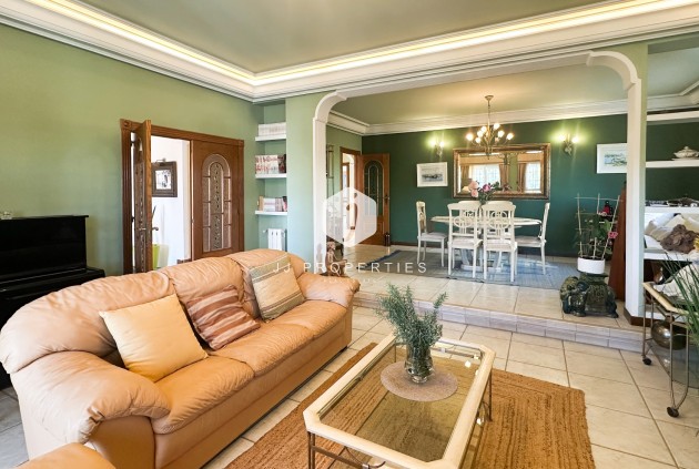 Resale - Villa -
La Mata - Costa Blanca