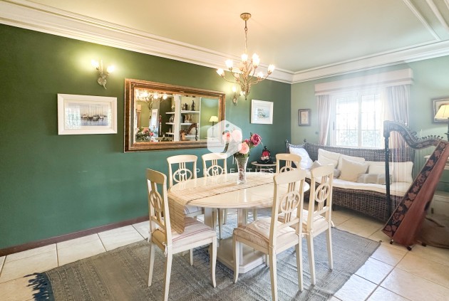 Resale - Villa -
La Mata - Costa Blanca