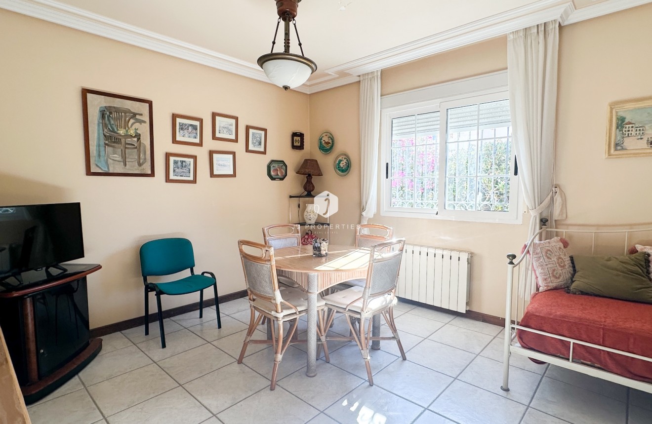 Resale - Villa -
La Mata - Costa Blanca