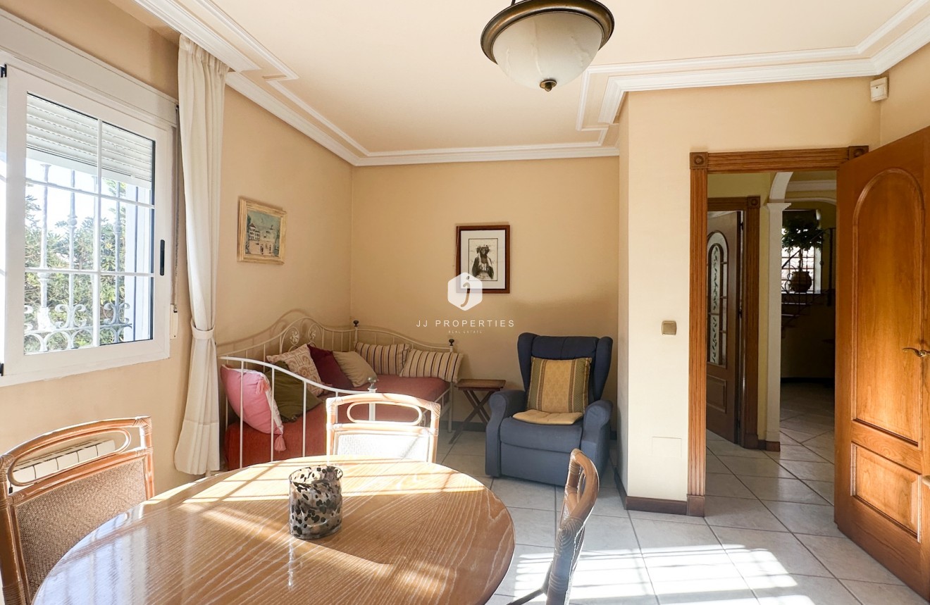Resale - Villa -
La Mata - Costa Blanca
