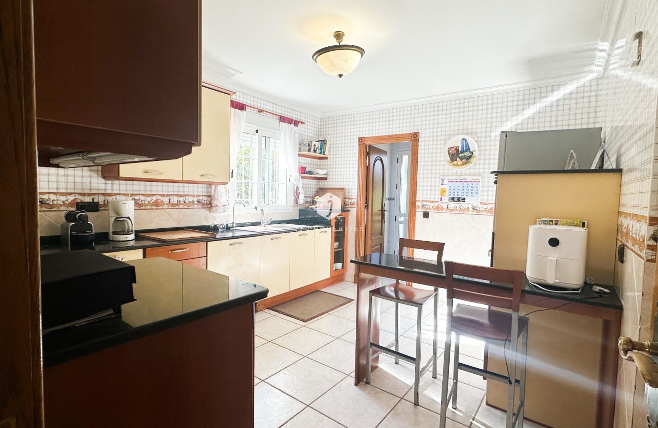 Resale - Villa -
La Mata - Costa Blanca