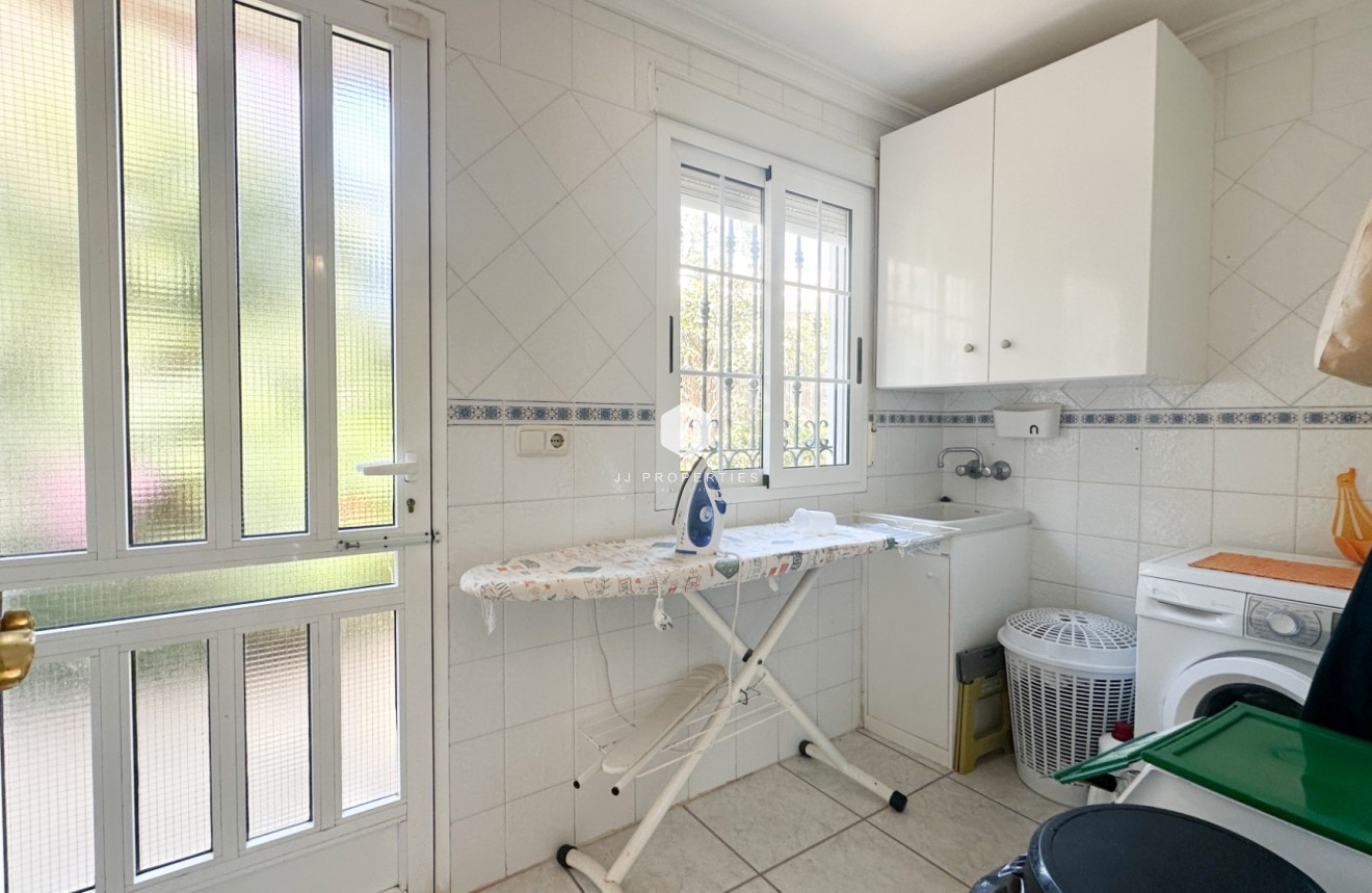 Resale - Villa -
La Mata - Costa Blanca
