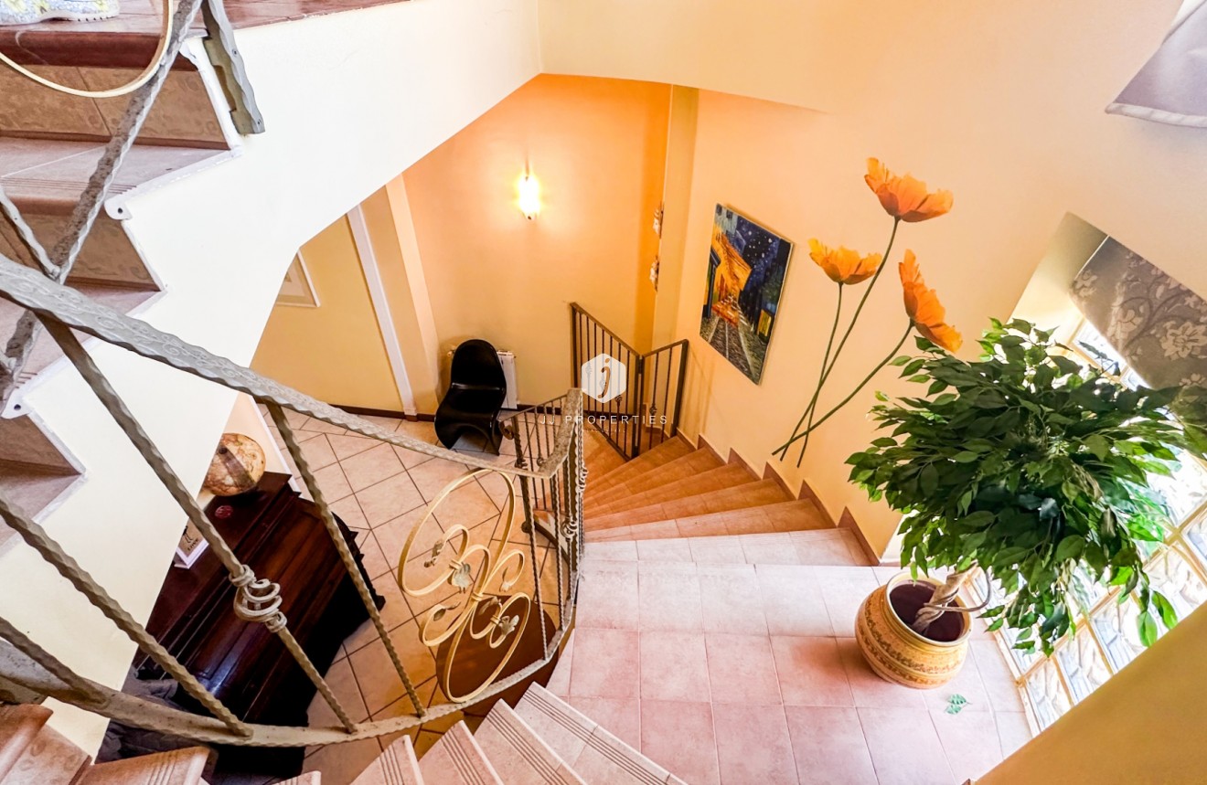 Resale - Villa -
La Mata - Costa Blanca