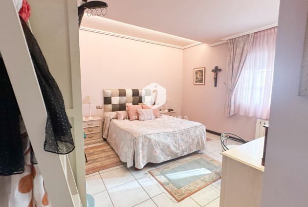 Resale - Villa -
La Mata - Costa Blanca