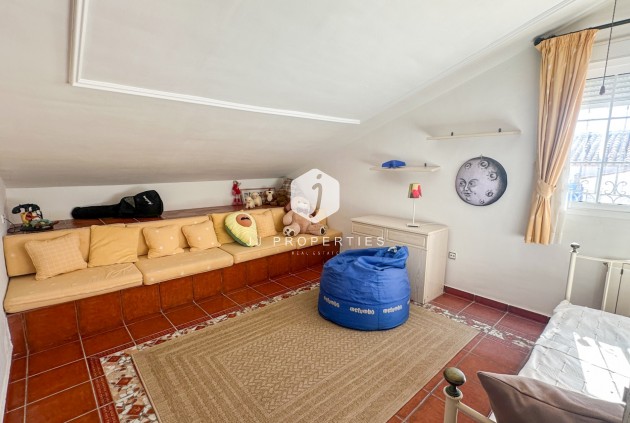 Resale - Villa -
La Mata - Costa Blanca