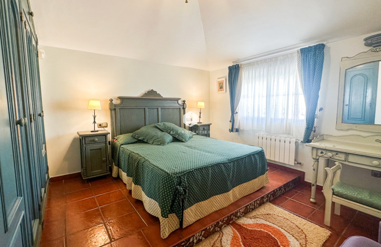 Resale - Villa -
La Mata - Costa Blanca