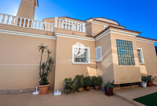 Resale - Villa -
La Mata - Costa Blanca