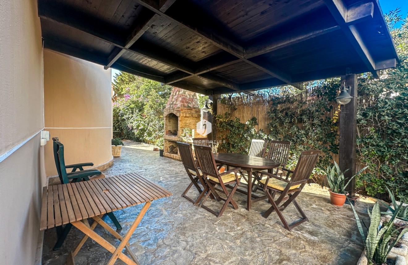 Resale - Villa -
La Mata - Costa Blanca