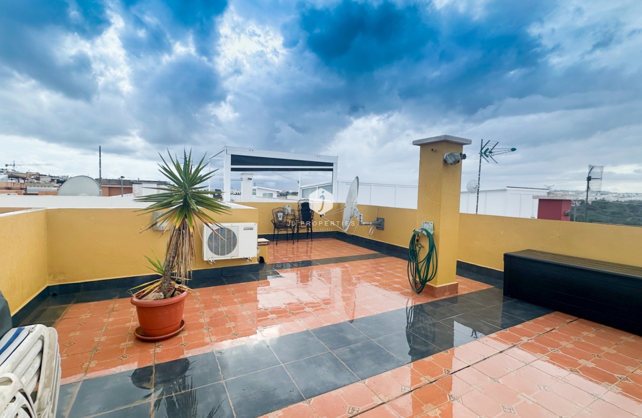 Z drugiej ręki - Mieszkanie w bloku -
Orihuela Costa - Costa Blanca