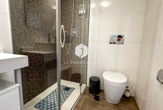 Tweedehands - Appartement / flat -
Torrevieja - Costa Blanca