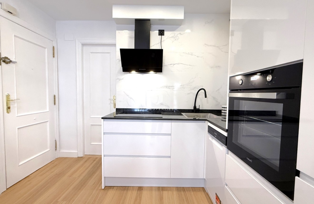 D'occasion - Appartement -
Torrevieja - Costa Blanca