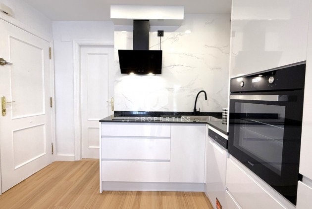 D'occasion - Appartement -
Torrevieja - Costa Blanca