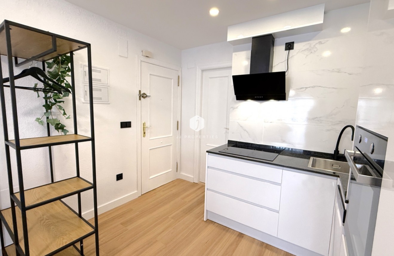 D'occasion - Appartement -
Torrevieja - Costa Blanca