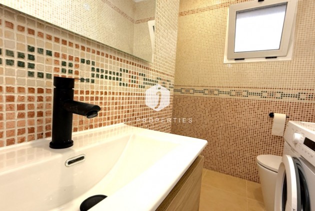 D'occasion - Appartement -
Torrevieja - Costa Blanca