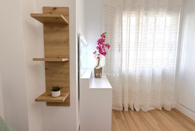 D'occasion - Appartement -
Torrevieja - Costa Blanca