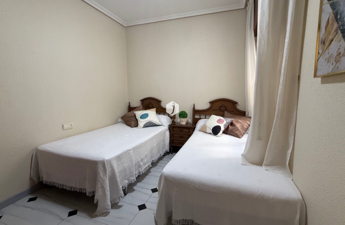 Segunda mano - Apartamento / piso -
Torrevieja - Costa Blanca