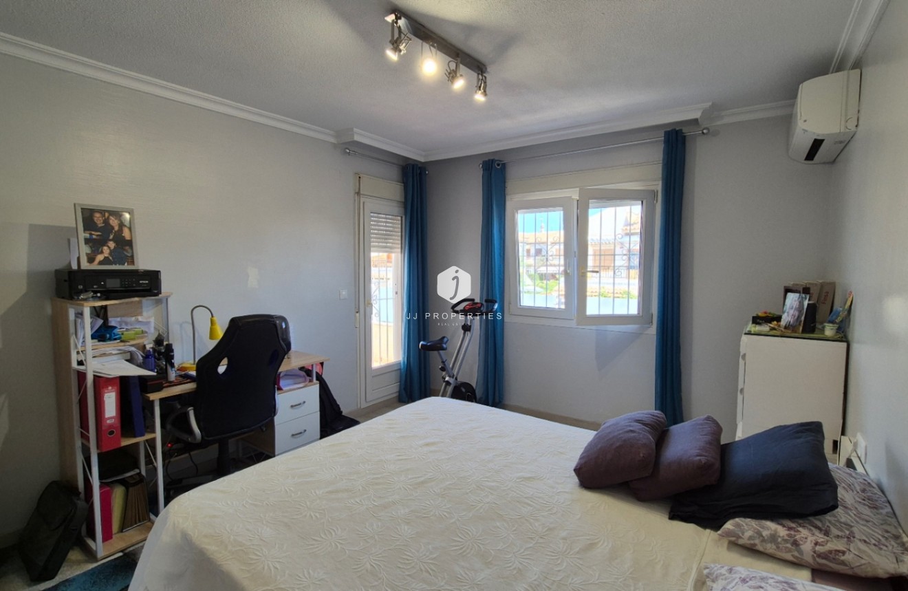 Segunda mano - Chalet -
Torrevieja - Costa Blanca