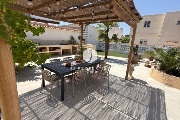 Aus zweiter Hand - Villa -
Torrevieja - Costa Blanca