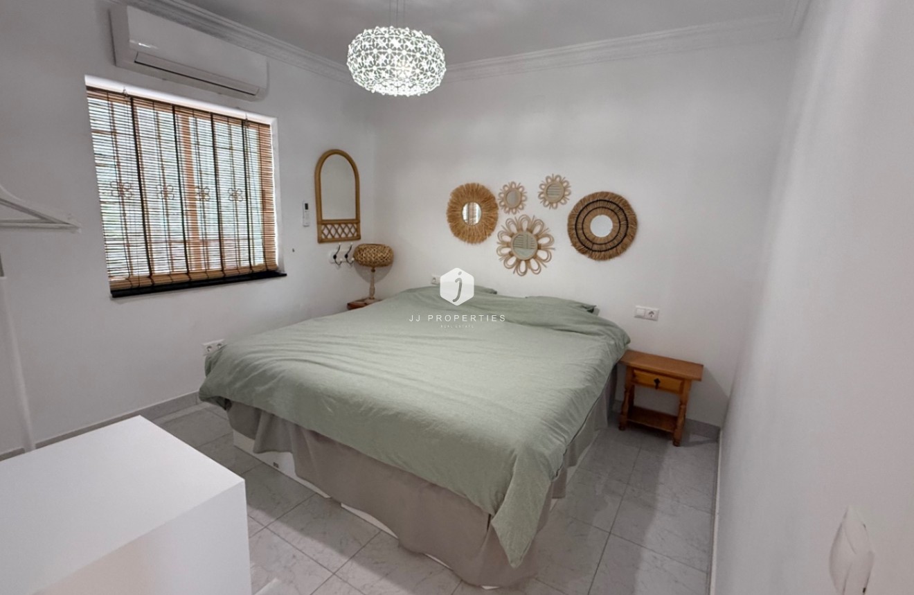 Aus zweiter Hand - Villa -
Torrevieja - Costa Blanca