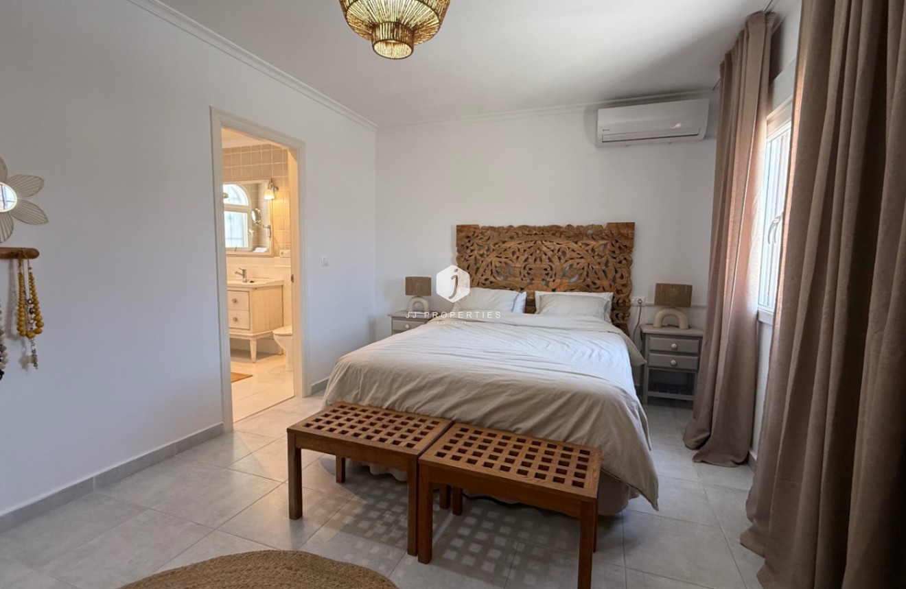 Aus zweiter Hand - Villa -
Torrevieja - Costa Blanca