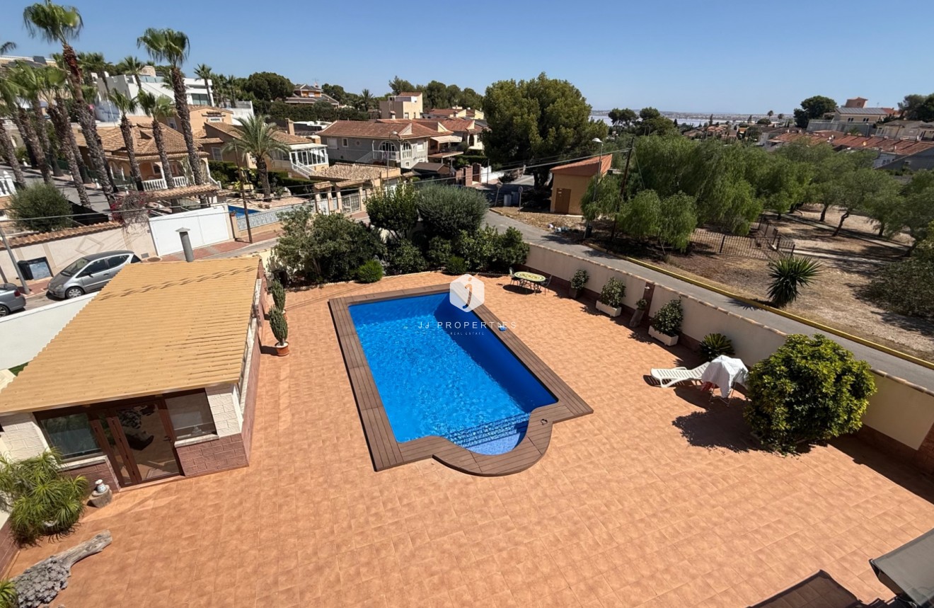 Tweedehands - Villa -
Torrevieja - Costa Blanca