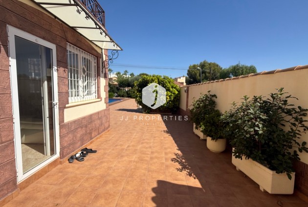 Tweedehands - Villa -
Torrevieja - Costa Blanca