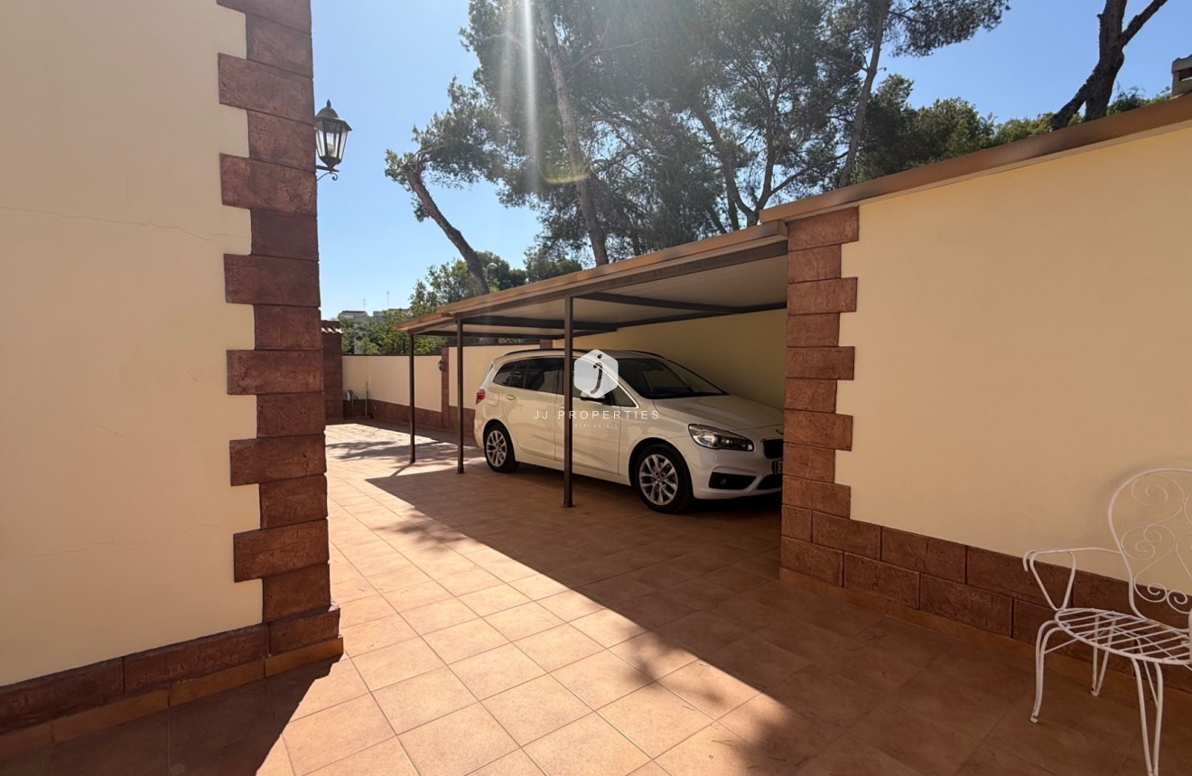 Tweedehands - Villa -
Torrevieja - Costa Blanca