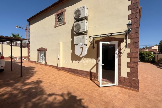 Tweedehands - Villa -
Torrevieja - Costa Blanca