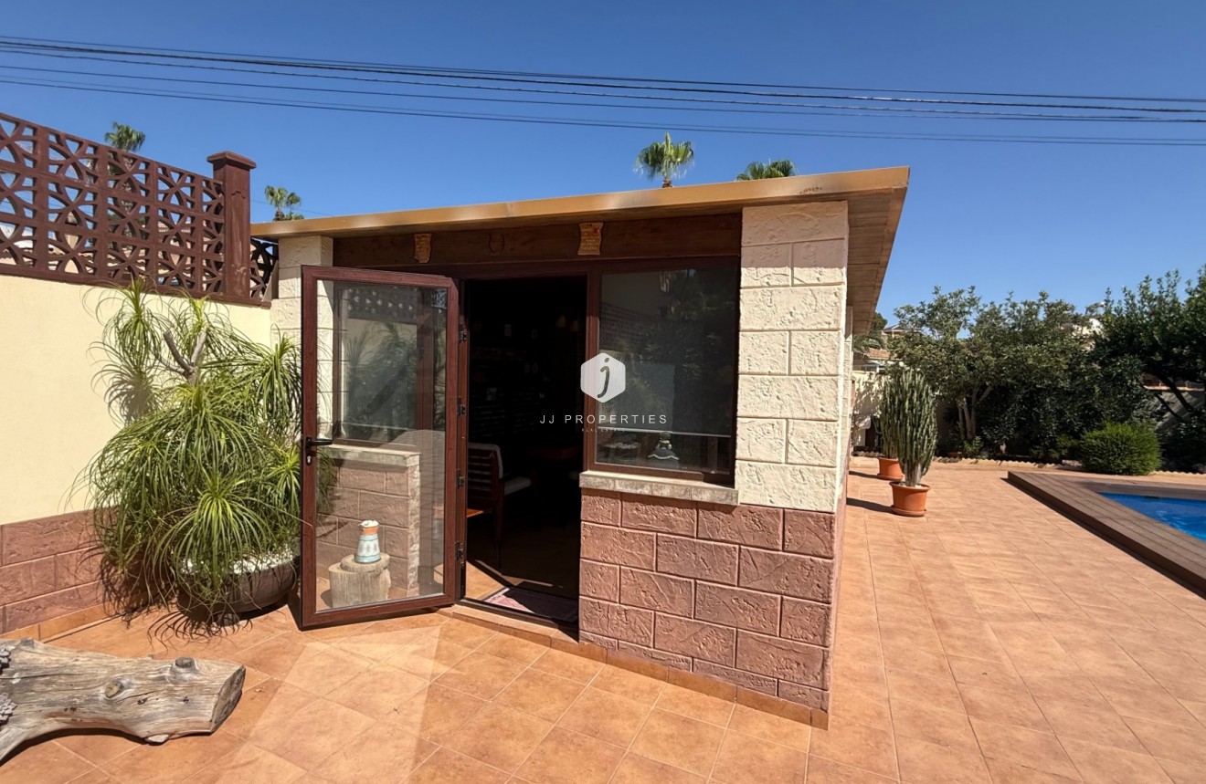Tweedehands - Villa -
Torrevieja - Costa Blanca