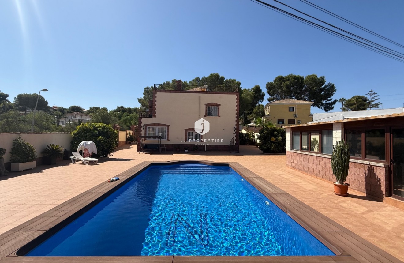 Tweedehands - Villa -
Torrevieja - Costa Blanca
