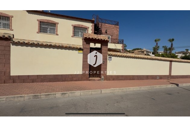 Tweedehands - Villa -
Torrevieja - Costa Blanca