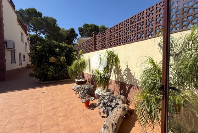 Tweedehands - Villa -
Torrevieja - Costa Blanca