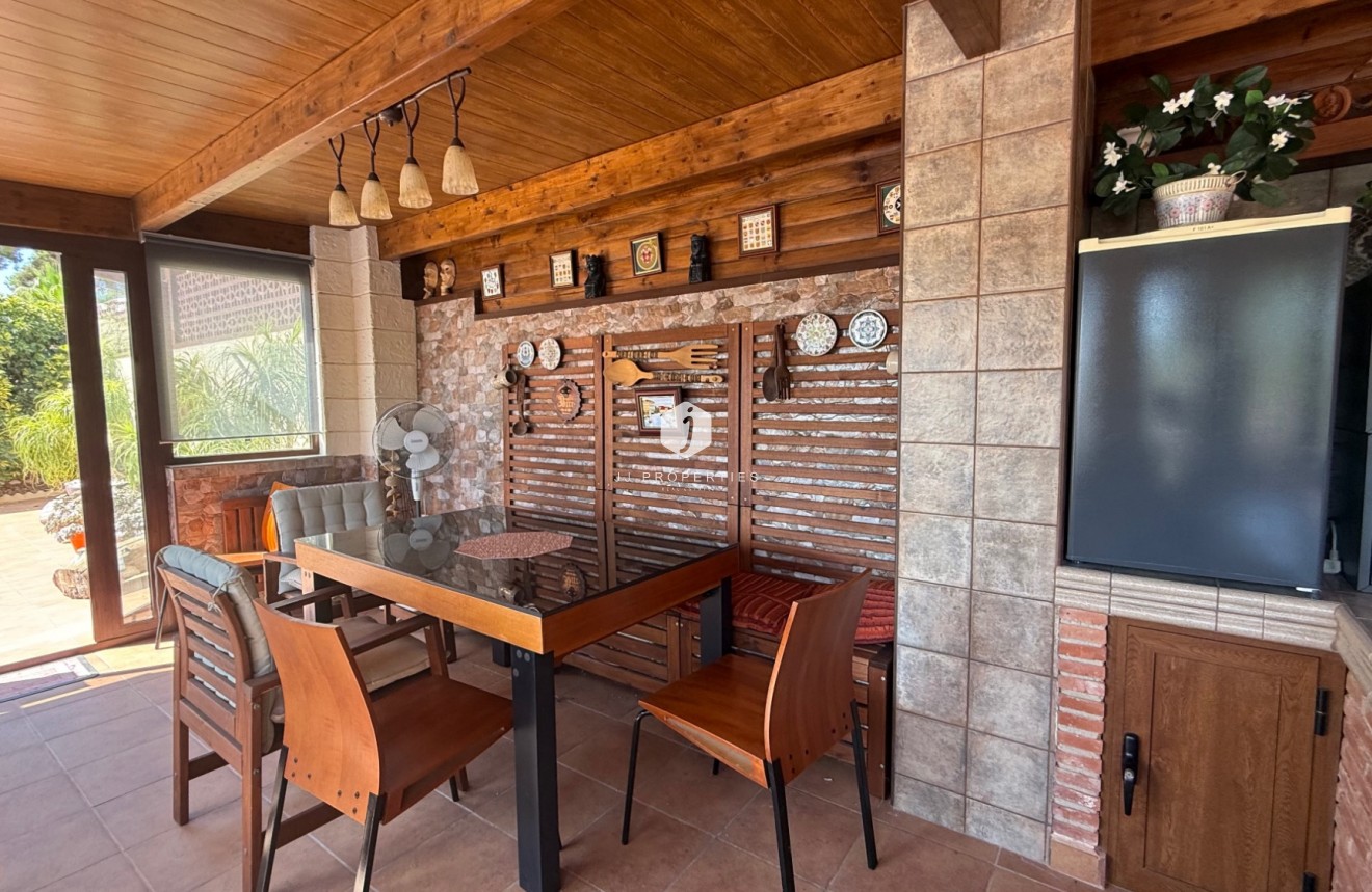 Tweedehands - Villa -
Torrevieja - Costa Blanca
