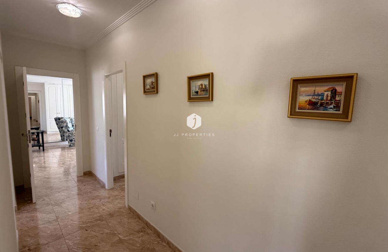 Tweedehands - Villa -
Torrevieja - Costa Blanca