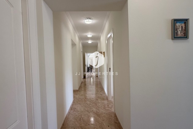 Tweedehands - Villa -
Torrevieja - Costa Blanca
