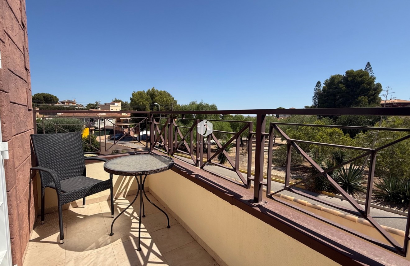 Tweedehands - Villa -
Torrevieja - Costa Blanca