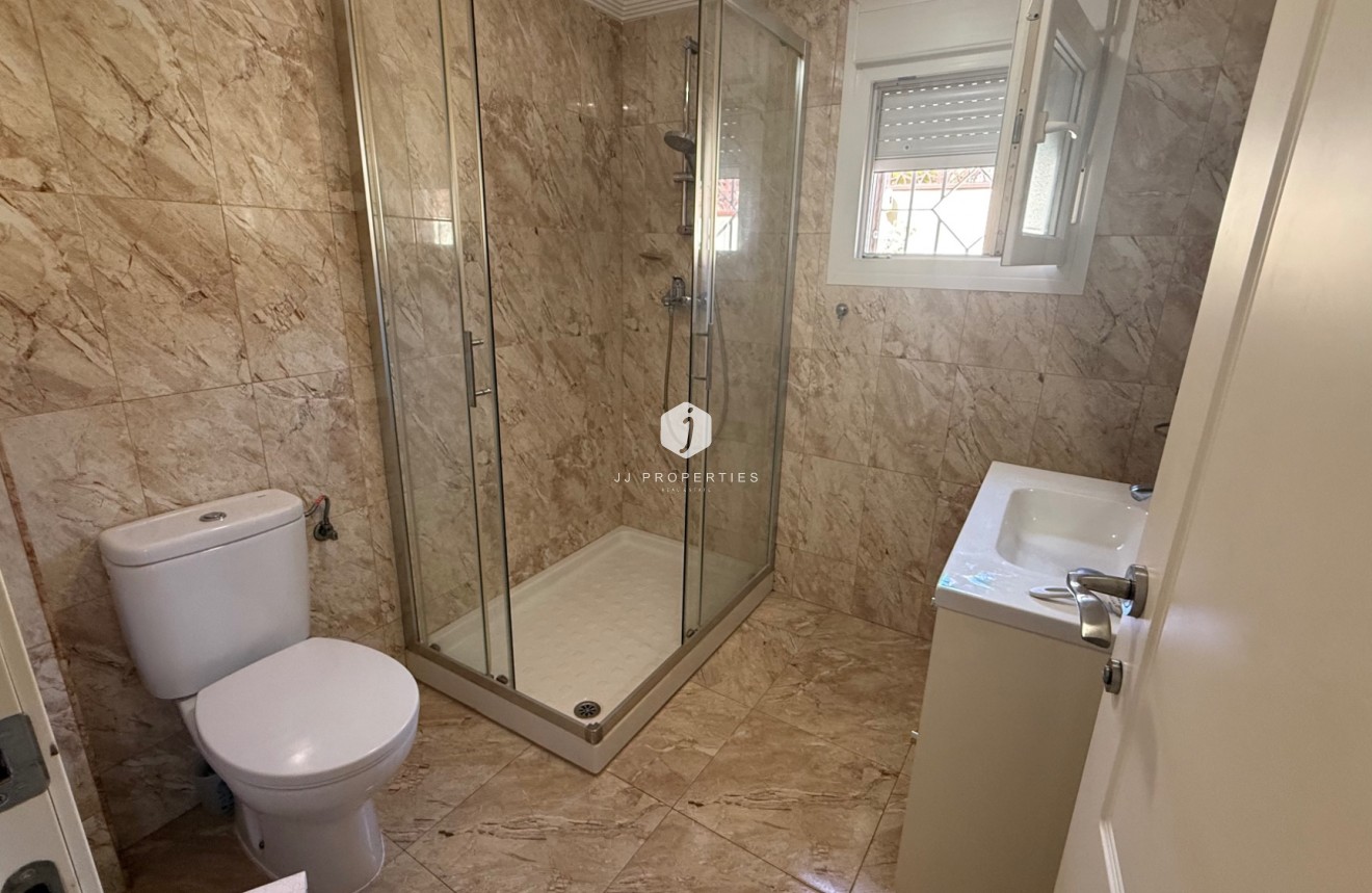 Tweedehands - Villa -
Torrevieja - Costa Blanca