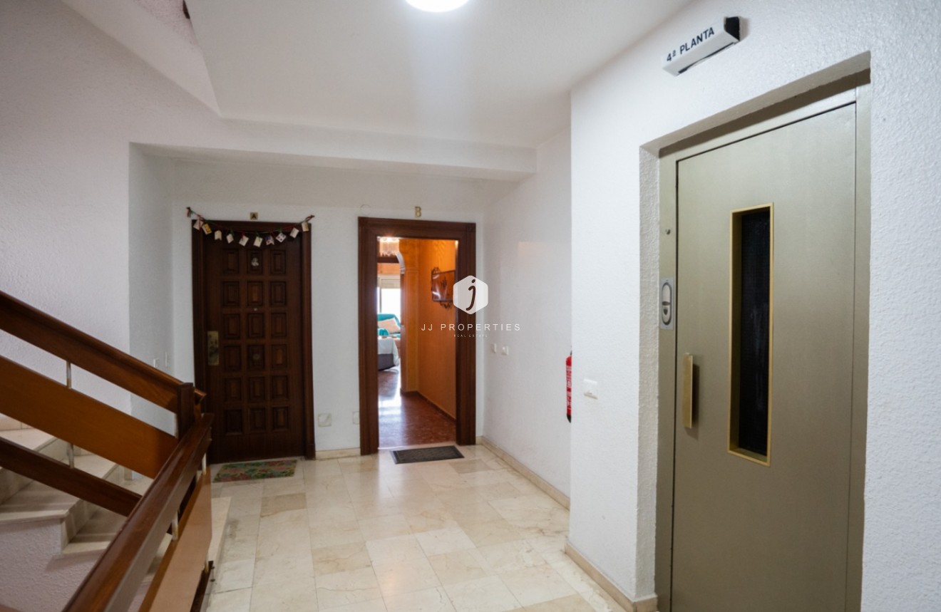 Z drugiej ręki - Mieszkanie w bloku -
Torrevieja - Costa Blanca