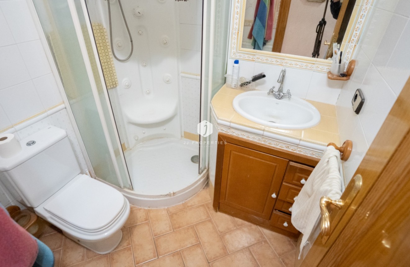 Z drugiej ręki - Mieszkanie w bloku -
Torrevieja - Costa Blanca