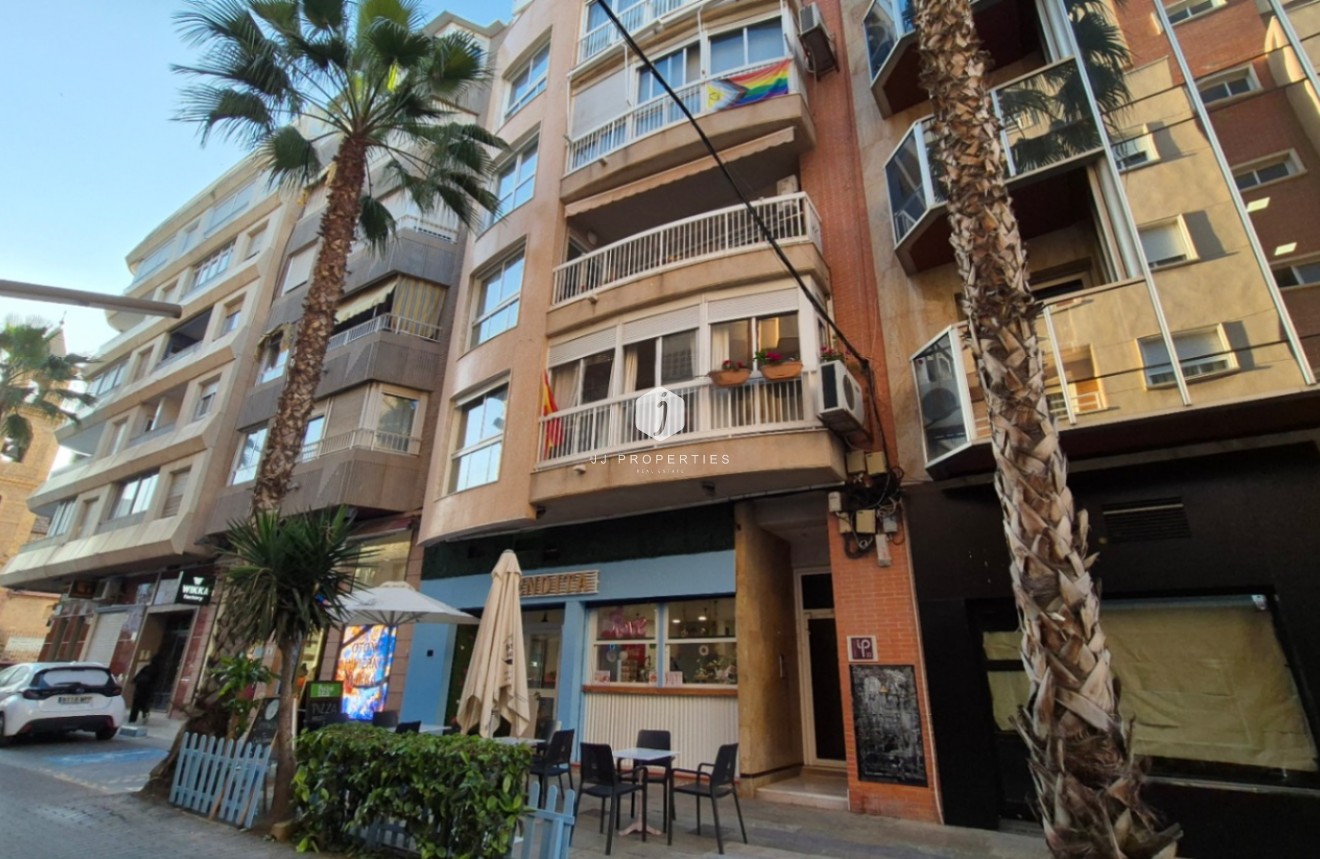 Resale - Apartment / flat -
Torrevieja - Costa Blanca