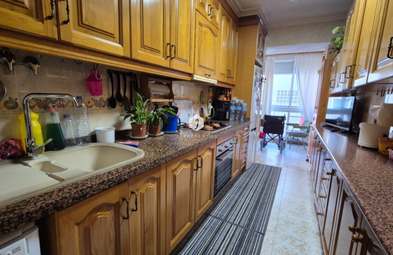 Resale - Apartment / flat -
Torrevieja - Costa Blanca