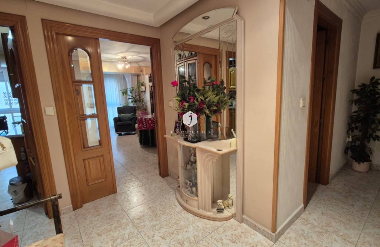 Resale - Apartment / flat -
Torrevieja - Costa Blanca