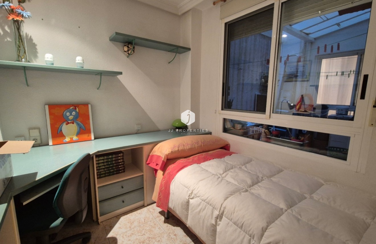 Resale - Apartment / flat -
Torrevieja - Costa Blanca