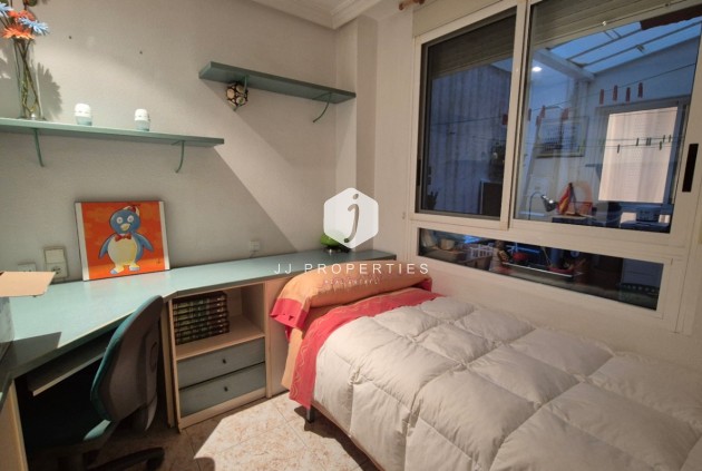 Resale - Apartment / flat -
Torrevieja - Costa Blanca